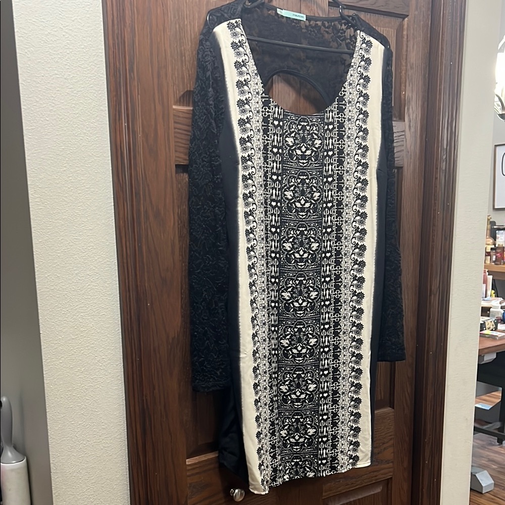 Maurices Black and White Sheath Dress Sleeveless Scoop Neck